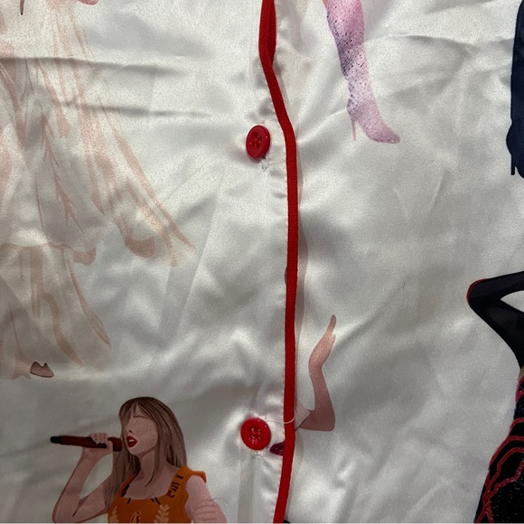 NWT Taylor Swift Pajamas - Picture 3 of 9